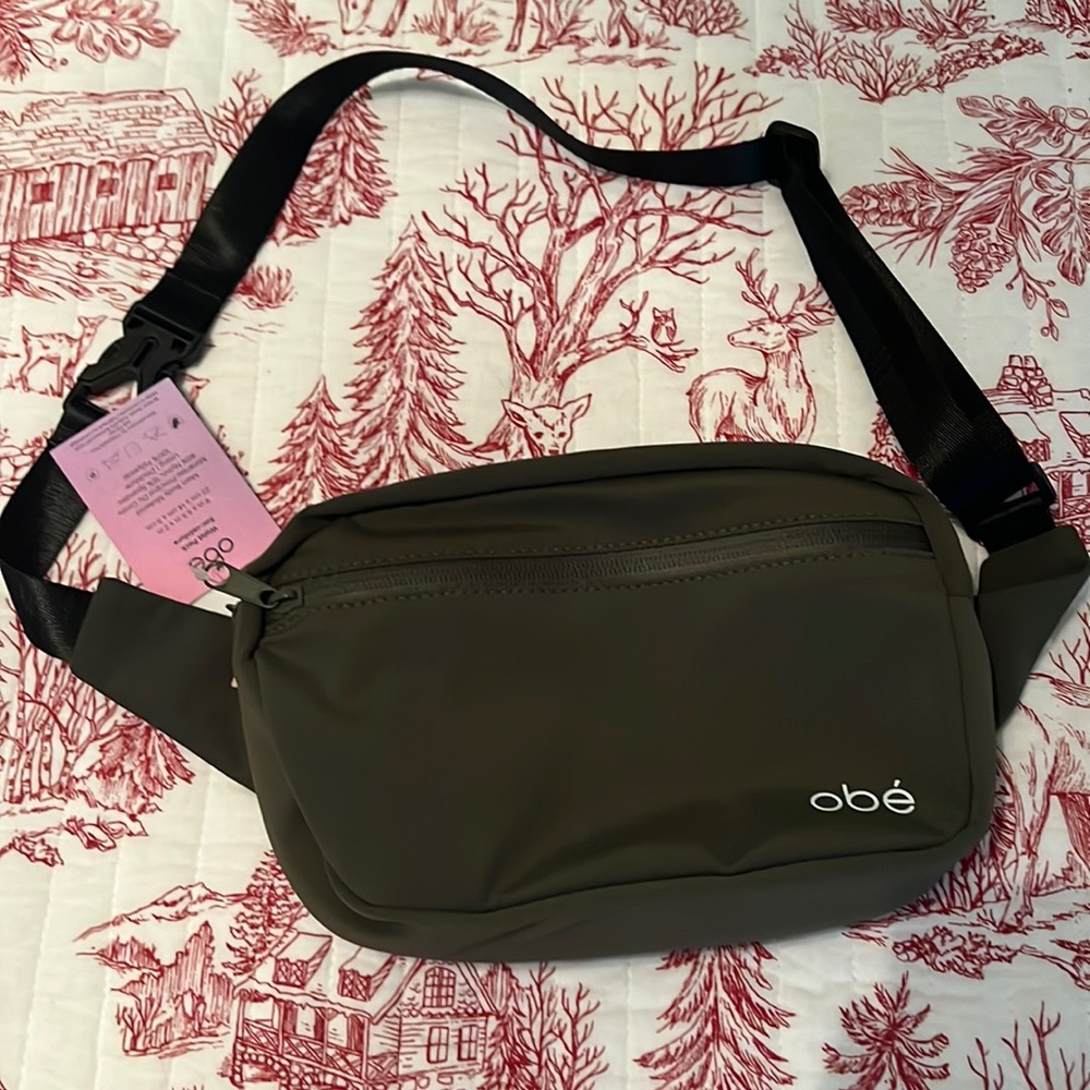 NWT Obe Waist Pack belt bag fanny pack cross body travel olive green
